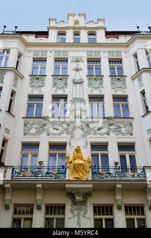 Prague, Czech Republic - October 9, 2017: An Art Nouveau female figure, Princess Libuse statue, on a balcony of a facade in Karlova Stock Photo