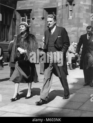 Billy Graham and wife Ruth Bell Graham in Edinburgh, Scotland on May 24, 1955 for the opening of the General Assembly of the Church of Scotland where Billy Graham preached. Stock Photo