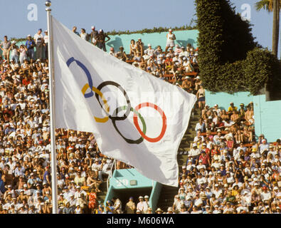 THE OLYMPIC FLAG on flagpole 1984 Stock Photo