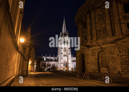 University Church of St Mary the Virgin at night. Catte street, Oxford, Oxfordshire, England Stock Photo