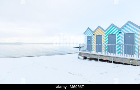 Southend-on-Sea, Essex. 27th Feb, 2018. UK Weather: Three Shells beach views of the River Thames to Kent. Western Esplanade, Southend-On-Sea, Essex. Credit: graham whitby boot/Alamy Live News Stock Photo