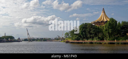 The Darul Hana bridge and Dewan Undangan Negeri Sarawak, Legislative building, Kuching, Malaysia Stock Photo