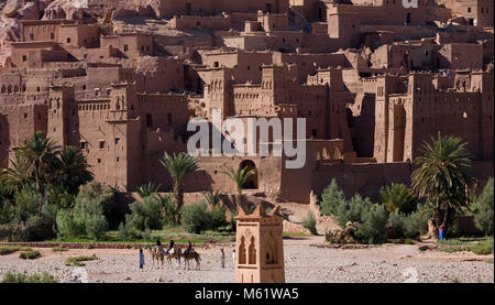 AIT BENHADDOU, MOROCCO; The village and kasbah of Ait Benhaddou in Southern Morocco is a historic fortified village that has been used in numerous Hol Stock Photo