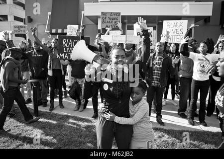 RELEASE DATE: August 11, 2017 TITLE: Whose Streets? STUDIO: Magnolia Pictures DIRECTOR: Sabaah Folayan PLOT: Whose Streets? is an unflinching look at how the killing of 18-year-old Mike Brown inspired a community to fight back and sparked a global movement STARRING: Lezley McSpadden, Michael Brown Sr., David Whitt. (Credit Image: © Magnolia Pictures/Entertainment Pictures) Stock Photo