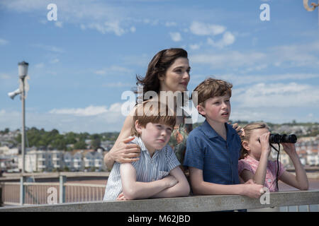 RELEASE DATE: 2018 TITLE: The Mercy STUDIO: Lionsgate DIRECTOR: James Marsh PLOT: Yachtsman Donald Crowhurst's disastrous attempt to win the 1968 Golden Globe Race ends up with him creating an outrageous account of traveling the world alone by sea. STARRING: RACHEL WEISZ as Clare Crowhurst. (Credit Image: © Lionsgate/Entertainment Pictures) Stock Photo