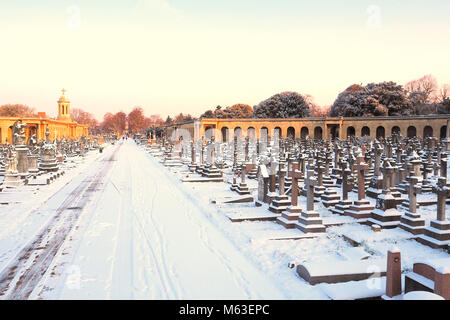 London, UK. 28th Feb, 2018. UK Weather: Central London was blanketed in snow as the cold weather front swept across South East England.Brompton Cemetery © Brian Minkoff / Alamy Live News Stock Photo