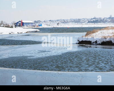 Sheerness, Kent, UK. 28th Feb, 2018. UK Weather: a sunny but very cold day with increasing winds in Sheerness after heavy snowfall overnight. Credit: James Bell/Alamy Live News Stock Photo