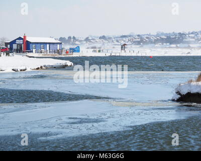 Sheerness, Kent, UK. 28th Feb, 2018. UK Weather: a sunny but very cold day with increasing winds in Sheerness after heavy snowfall overnight. Credit: James Bell/Alamy Live News Stock Photo