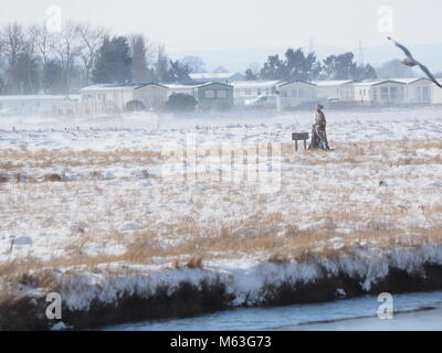 Sheerness, Kent, UK. 28th Feb, 2018. UK Weather: a sunny but very cold day with increasing winds in Sheerness after heavy snowfall overnight. Credit: James Bell/Alamy Live News Stock Photo