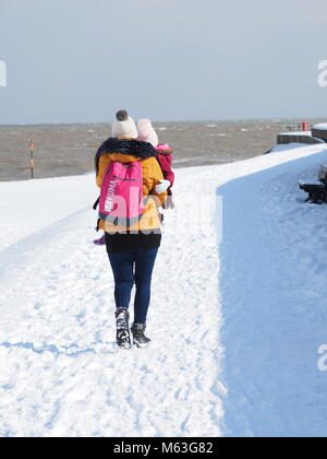 Sheerness, Kent, UK. 28th Feb, 2018. UK Weather: a sunny but very cold day with increasing winds in Sheerness after heavy snowfall overnight. Credit: James Bell/Alamy Live News Stock Photo