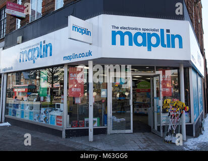 Bromley, UK, Maplin store in Bromley faces an uncertain future as Maplin has collapsed into administration putting 2,500 jobs at risk it was announced today. Credit: Keith Larby/Alamy Live News Stock Photo