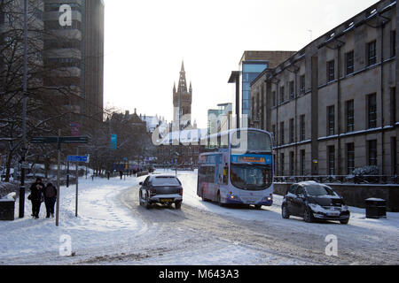 Glasgow, UK. 28th Feb, 2018. UK Weather: Traffic on University Avenue, Glasgow during a brief lull in the snow storm hitting the UK Credit: John Bennie/Alamy Live News Stock Photo