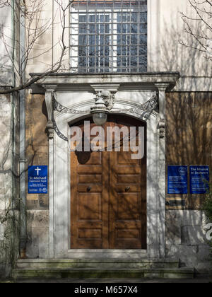 LONDON, UK - FEBRUARY 18, 2018:  Entrance to the St Michael Paternoster Royal Church - Headquarters of the Mission to Seafarers Stock Photo