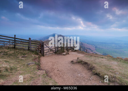 Dawn on a freezing cold Mam Tor in the Peak District in Derbyshire Stock Photo