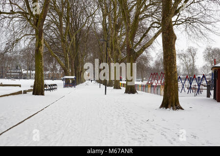 London, UK. 28 March 2018. Snow covers Millfields Parkin Hackney, East London during cold snap caused by “Beast from the East”. Adam Mitchinson / Alamy Live News Stock Photo