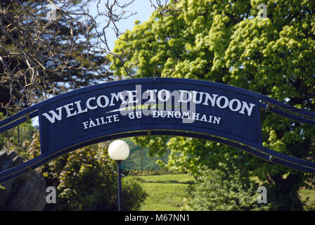 Sign over entrance to park 'Welcome to Dunoon'