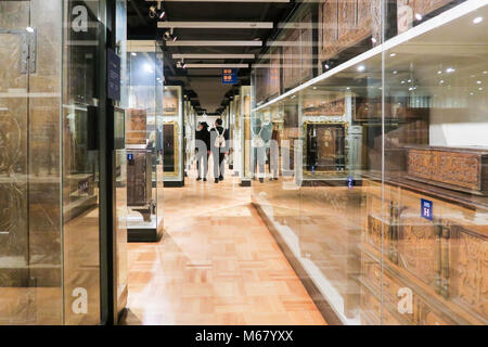 Henry R. Luce Visible Storage Warehouse, The Metropolitan Museum of Art, NYC, USA Stock Photo