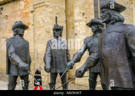 Four Musketeers. Cathedral St. Pierre de Condom. Le Gers Department, New Aquitaine, Midi Pyerenees. France Europe Stock Photo
