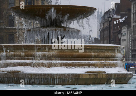Trafalgar Square, London. 1st Mar, 2018. UK Weather: The famous fountains in London's Trafalgar Square now have icicles thanks to the 'Beast from the East' Credit: Edward Webb/Alamy Live News