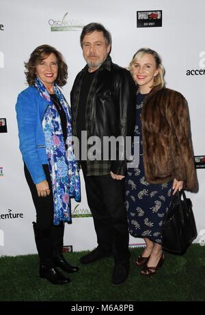 Santa Monica, CA. 1st Mar, 2018. Mark Hamill, Marilou York, Chelsea Hamill at arrivals for Oscar Wilde Awards: Honoring Irish Writing In Film, BAD ROBOT, Santa Monica, CA March 1, 2018. Credit: Elizabeth Goodenough/Everett Collection/Alamy Live News Stock Photo