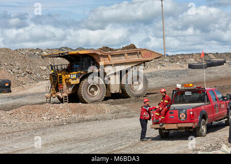 Mineworkers ArcelorMittal Mine, Mount Wright (Mont Wright), Fermont, Quebec Stock Photo