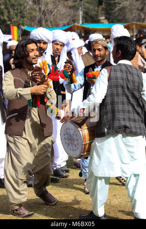 Quetta, Pakistan. 02nd Mar, 2018. People wear traditional Balochi Dress to celebrate the (Baloch Cultural Day) in Quetta. Credit: Muhammad Arshad/Pacific Press/Alamy Live News Stock Photo