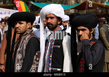 Quetta, Pakistan. 02nd Mar, 2018. People wear traditional Balochi Dress to celebrate the (Baloch Cultural Day) in Quetta. Credit: Muhammad Arshad/Pacific Press/Alamy Live News Stock Photo