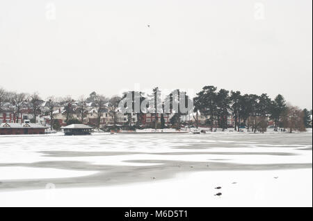 Cardiff, UK. 02nd Mar, 2018. Frozen lakke at Crdiffs Roath Park, Cardiff,Uk 2nd March 2018 Credit: Shaun Jones/Alamy Live News Stock Photo