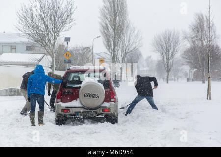 Celbridge, Kildare, Ireland. 02 Mar 2018: Ireland weather. Storm Emma brought snow and high winds across Ireland overnight with further heavy falls of snow during the day. Met Éireann has extended the Red Alert until Saturday. Stock Photo