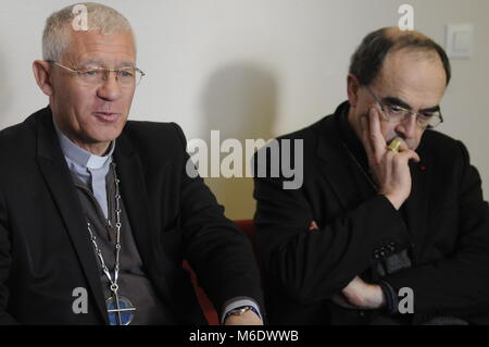 Military archbishop Luc Ravel meets Lyons Archbishop Philippe Barbarin, Lyon, France Stock Photo