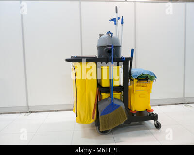 Manual Cleaning Equipment