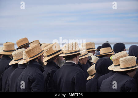 the crowd at a typical Amish festival called a 'mud sale.' Lancaster County, Pennsylvania, USA Stock Photo