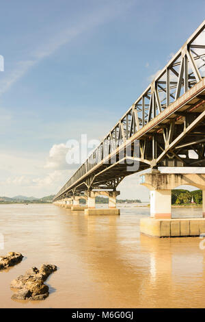 Mawlamyine (Mawlamyaing, Moulmein): Thanlwin Bridge, Thanlwin (Salween) River, road and railway bridge, , Mon State, Myanmar (Burma) Stock Photo