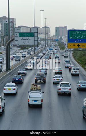 Traffic Jam Riyadh Rush hour traffic in Riyadh, Saudi Arabia Stock Photo - Alamy