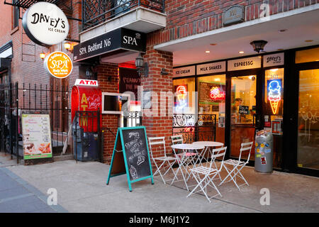 [historical storefront] Davey's Ice Cream, 201 Bedford Ave, Brooklyn, NY. exterior storefront of an ice cream shop in the Williamsburg neighborhood Stock Photo