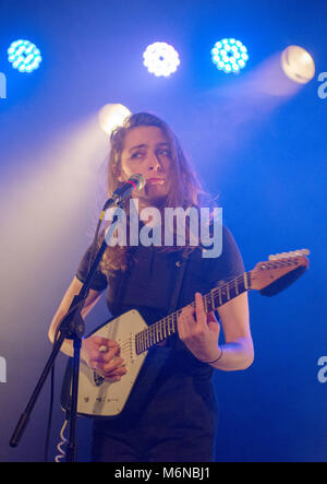 French singer Flora Fischbach aka Fishbach during a Concert, on March 3, 2018, at the Zoom Club in Frankfurt, Germany. | Verwendung weltweit Stock Photo