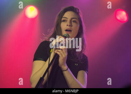 French singer Flora Fischbach aka Fishbach during a Concert, on March 3, 2018, at the Zoom Club in Frankfurt, Germany. | Verwendung weltweit Stock Photo