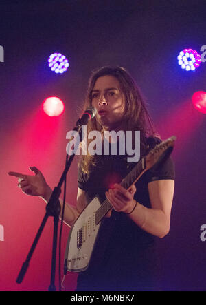 French singer Flora Fischbach aka Fishbach during a Concert, on March 3, 2018, at the Zoom Club in Frankfurt, Germany. | Verwendung weltweit Stock Photo