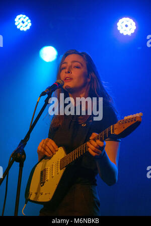 French singer Flora Fischbach aka Fishbach during a Concert, on March 3, 2018, at the Zoom Club in Frankfurt, Germany. | Verwendung weltweit Stock Photo