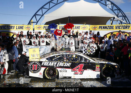 Las Vegas, Nevada, USA. 4th Mar, 2018. March 04, 2018 - Las Vegas, Nevada, USA: Kevin Harvick (4) wins the Pennzoil 400 at Las Vegas Motor Speedway in Las Vegas, Nevada. Credit: Justin R. Noe Asp Inc/ASP/ZUMA Wire/Alamy Live News Stock Photo