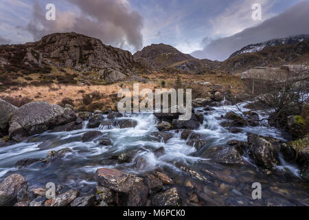 Mountains and rocky stream in Snowdonia, Wales Stock Photo
