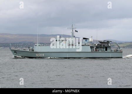 EML Sakala (M314), a Sandown-class minehunter operated by the Estonian Navy, passing Greenock at the start of Exercise Joint Warrior 17-2. Stock Photo