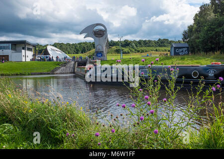 Falkirk Wheel Boat Lift, Forth & Clyde Canal meets Uniuon Canal, Falkirk, Scotland Stock Photo