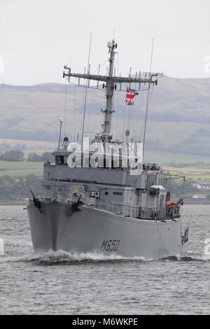 FS Sagittaire (M650), an Eridan-class (Tripartite) minehunter from the French Navy, passing Greenock at the start of Exercise Joint Warrior 17-2. Stock Photo