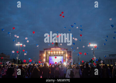 Moscow, Russia. 6th Mar, 2018. Participants release balloons to mark the 100 days countdown to the 2018 World Cup in Moscow, Russia, on March 6, 2018. Credit: Evgeny Sinitsyn/Xinhua/Alamy Live News Stock Photo