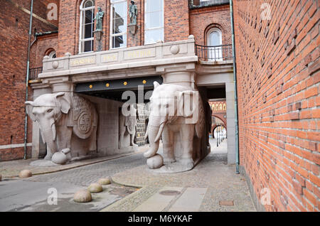 The Elephant gate at the Carlsberg brewery in Copenhagen, Denmark Stock Photo