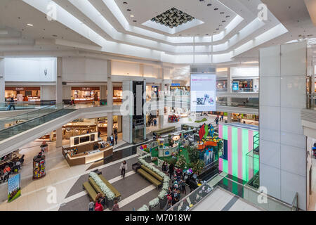 Interior of Woodfield Mall in Schaumburg Stock Photo