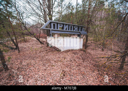 Ukraine, Chernobyl: Abandoned vehicles, houses and places from the evacuated Chernobyl exclusion zone. Photo: Alessandro Bosio Stock Photo