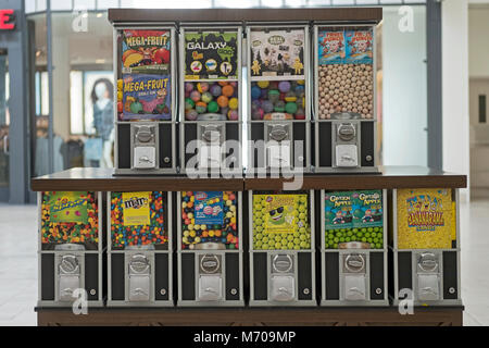 Gum and candy machines in a shopping mall in Indianapolis Stock Photo ...