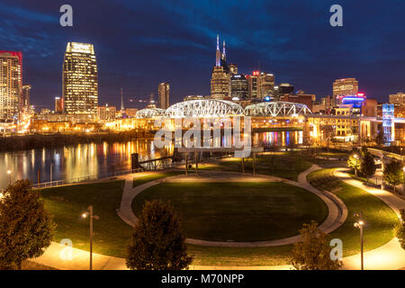 Twilight over the Cumberland River and downtown Nashville, Tennessee, USA